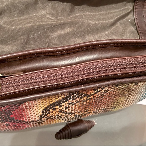 👜 Rare Vintage Suede Brand Brown Leather Faux Snake Skin Wristlet 👜 - Picture 10 of 15